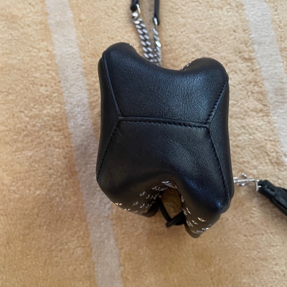 Saint Laurent small Emanuelle crossbody bucket bag - Picture 13 of 13